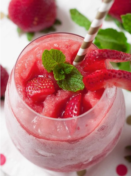 How to Make Frosé at Home: Tips for Creamy, Smooth Results