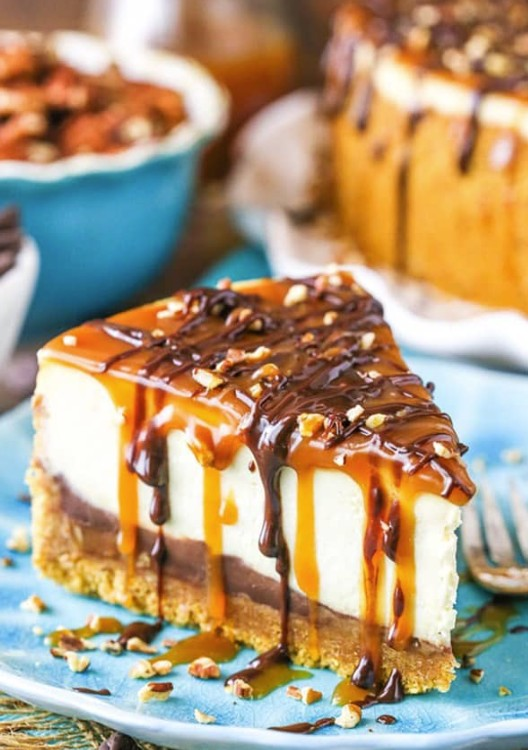 Best 15 Christmas Cheesecake Recipes for the Holidays (Easy)